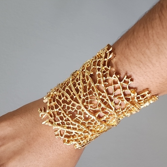 ZARA Coral Cuff Bracelet - Picture 7 of 16